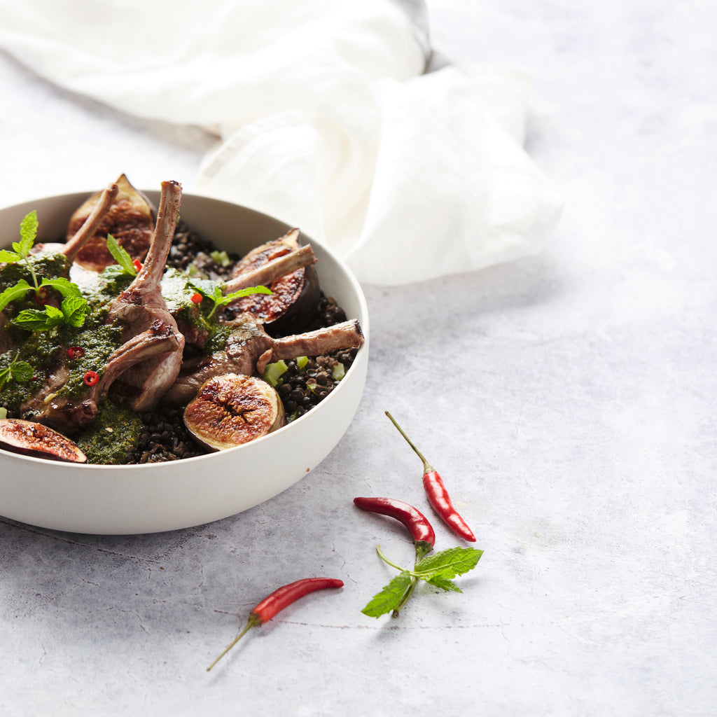 Gegrillte Lammmignonettes mit Linsensalat und Feigen