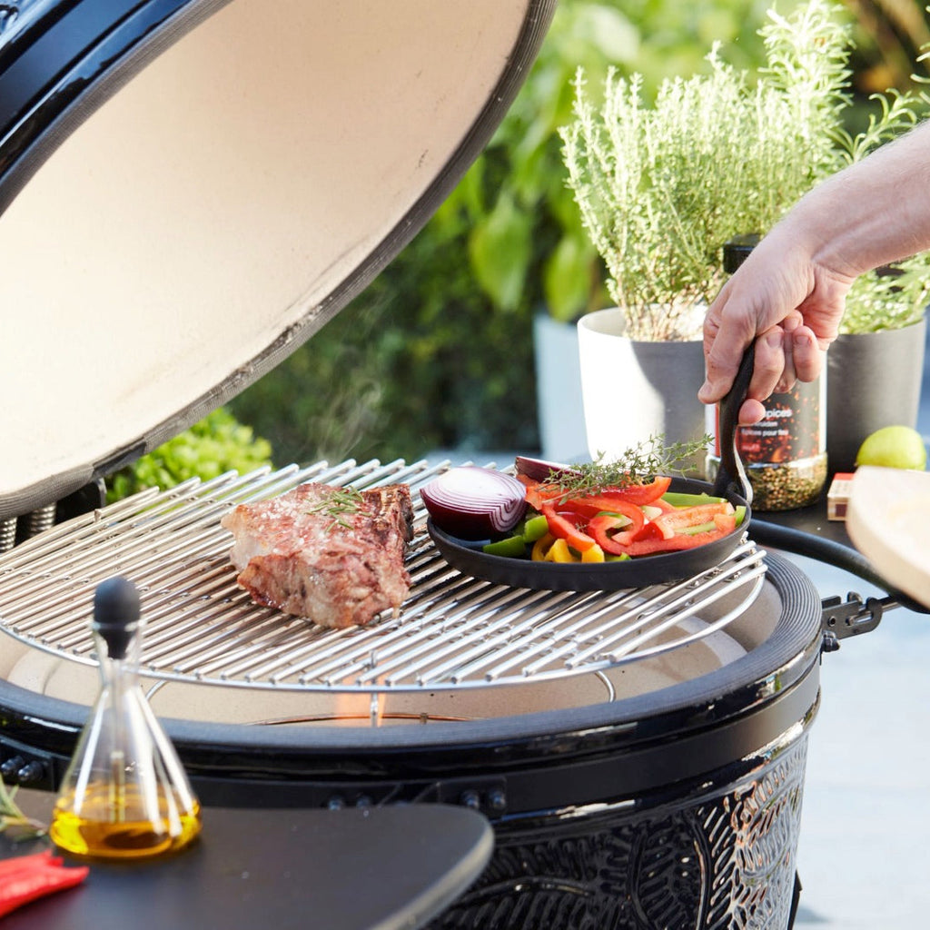 Geben Sie sich dem Kamal Kamado Grill von Barbecook, Ihrem neuen Lieblingsgrillkoch, hin!