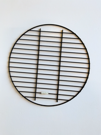 Holzkohlegitter Oskar M