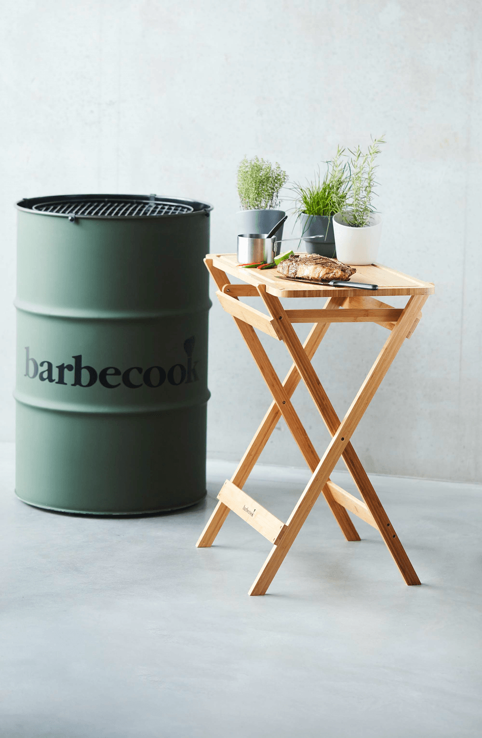 Cutting table made of bamboo